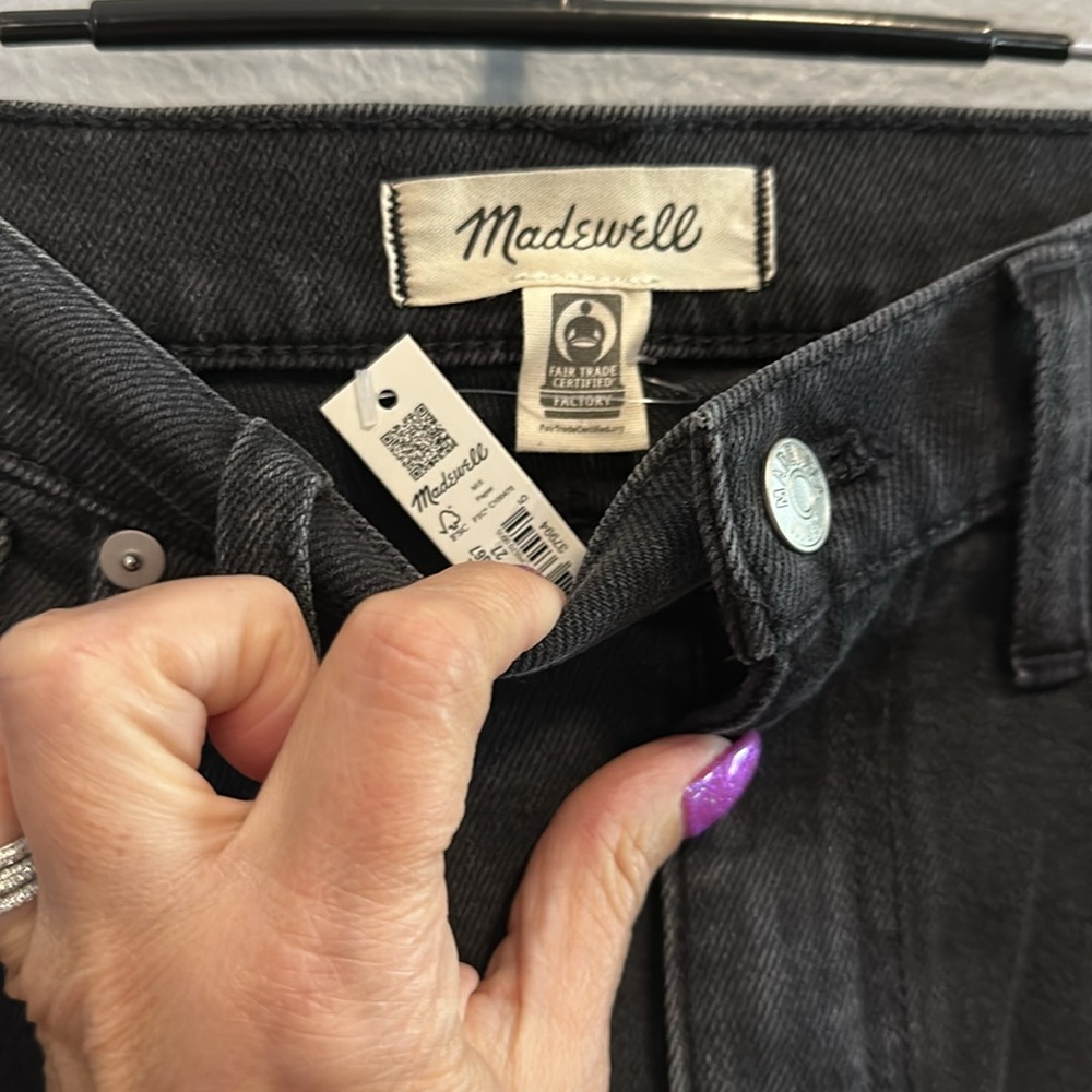 NWT The Girljean in Adolpha Wash: Ripped Knee Edition - Picture 3 of 6